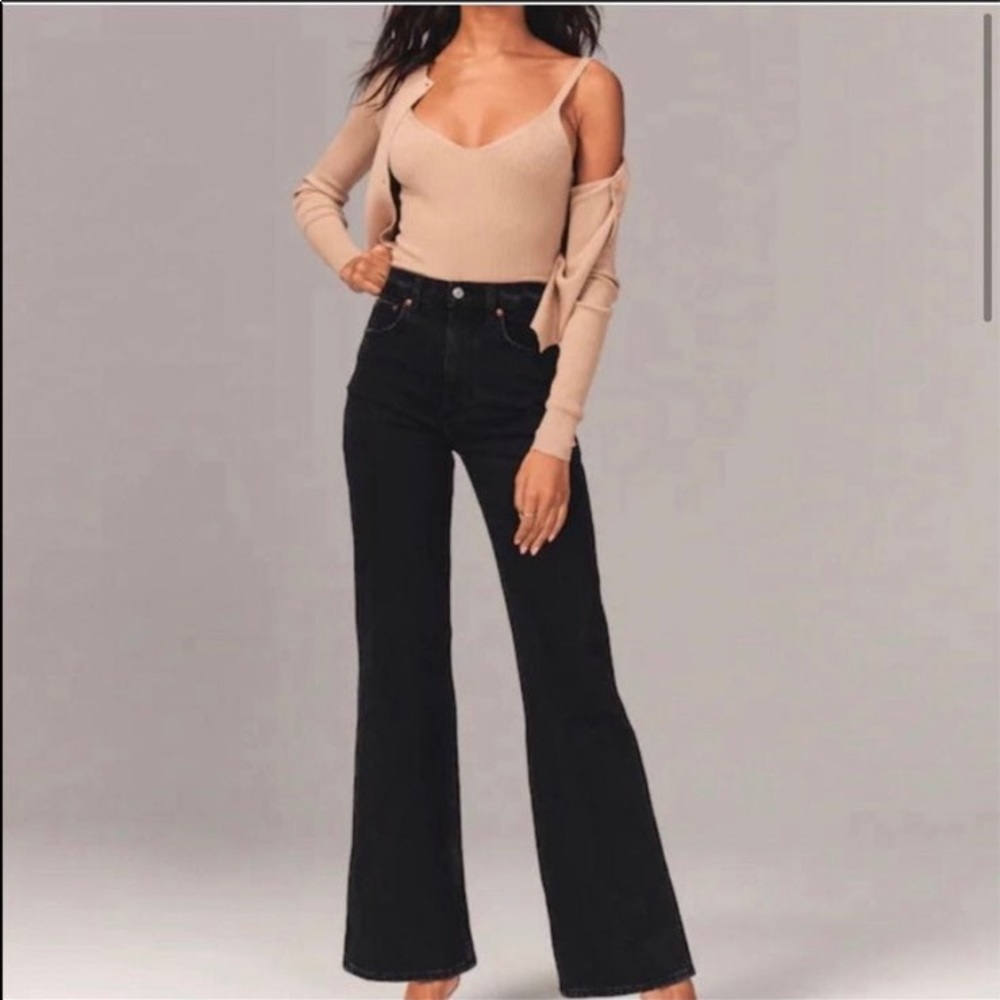 Abercrombie 90s Relaxed ultra high rise Wide Leg Jeans 6 Regular Black
